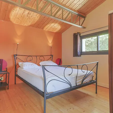 فيلة Ousidou Sauveterre (Gard)